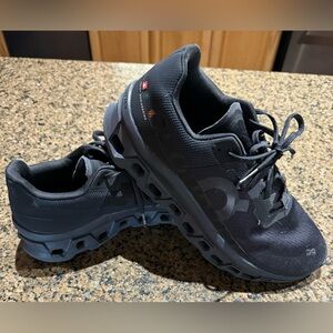 Mens On cloudmonster shoes